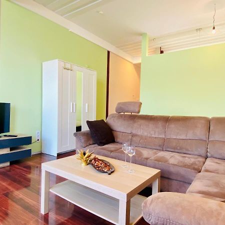 Martinshof Apartment Podersdorf am See Bagian luar foto