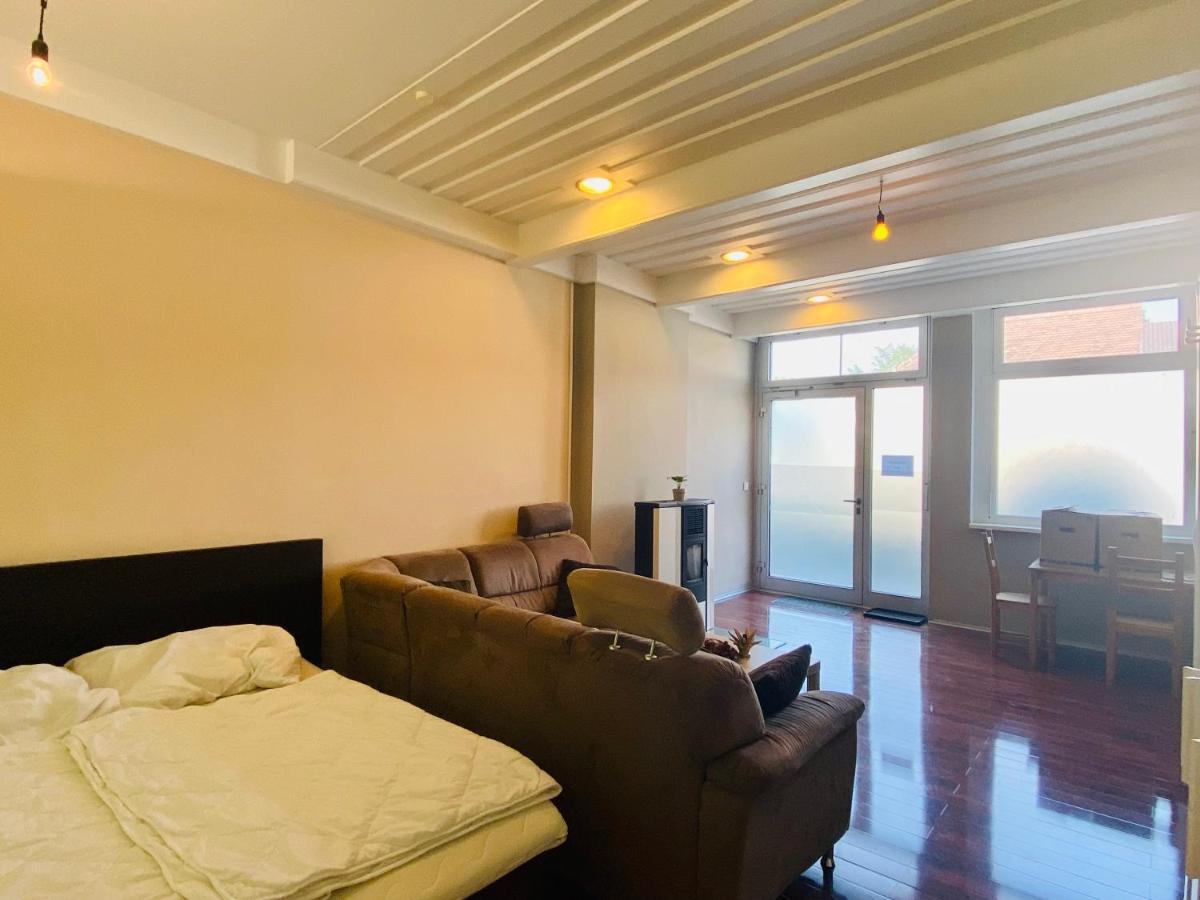Martinshof Apartment Podersdorf am See Bagian luar foto